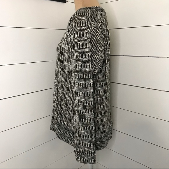 Kut from the Kloth Sweater Size L - Picture 2 of 5